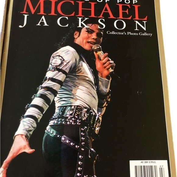 Michael Jackson King Of Pop Tribute To An American Icon Lot 2 Soft Cover Books - Picture 2 of 15